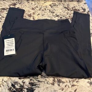 Athletic Leggings in Classic Black